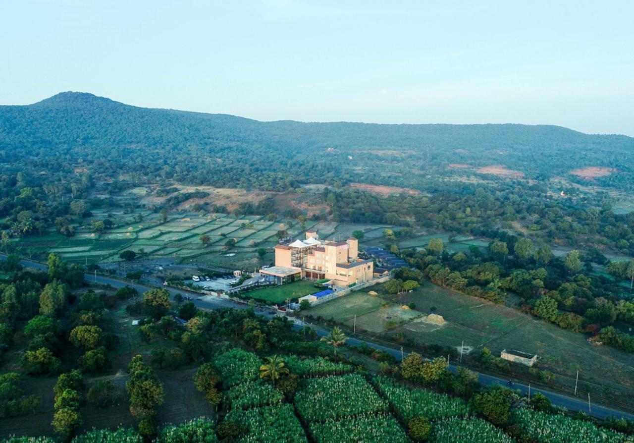 Regenta Resort Belagavi Exterior foto