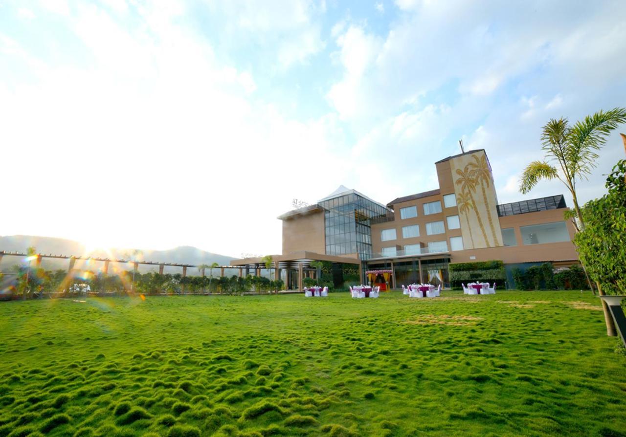 Regenta Resort Belagavi Exterior foto
